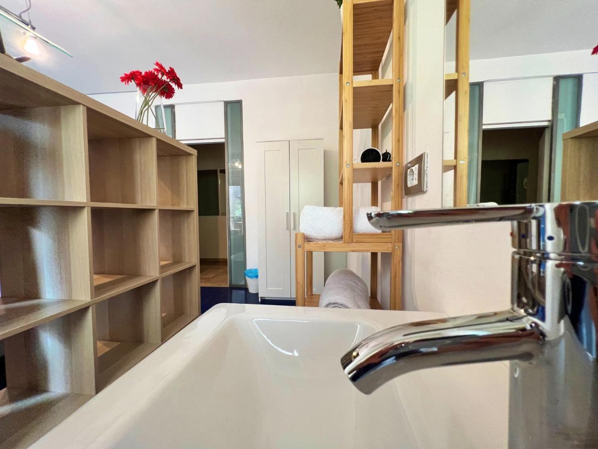 Appartme Guest House Seveso 40 Милано Екстериор снимка
