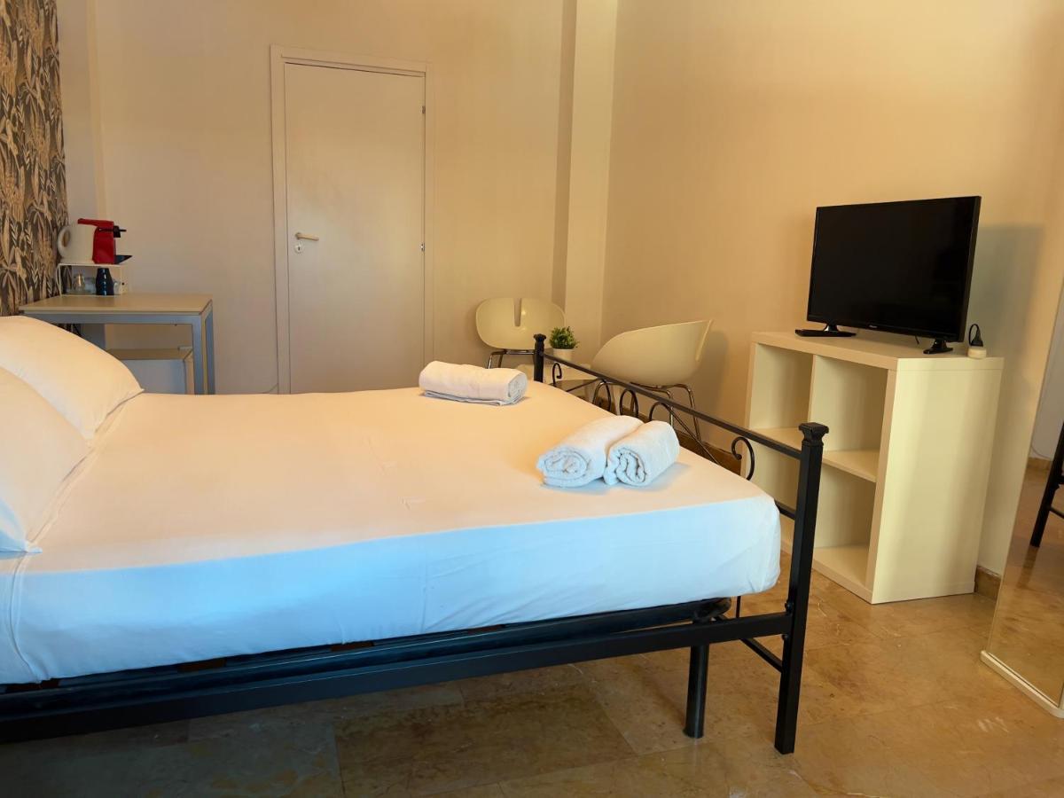 Appartme Guest House Seveso 40 Милано Екстериор снимка