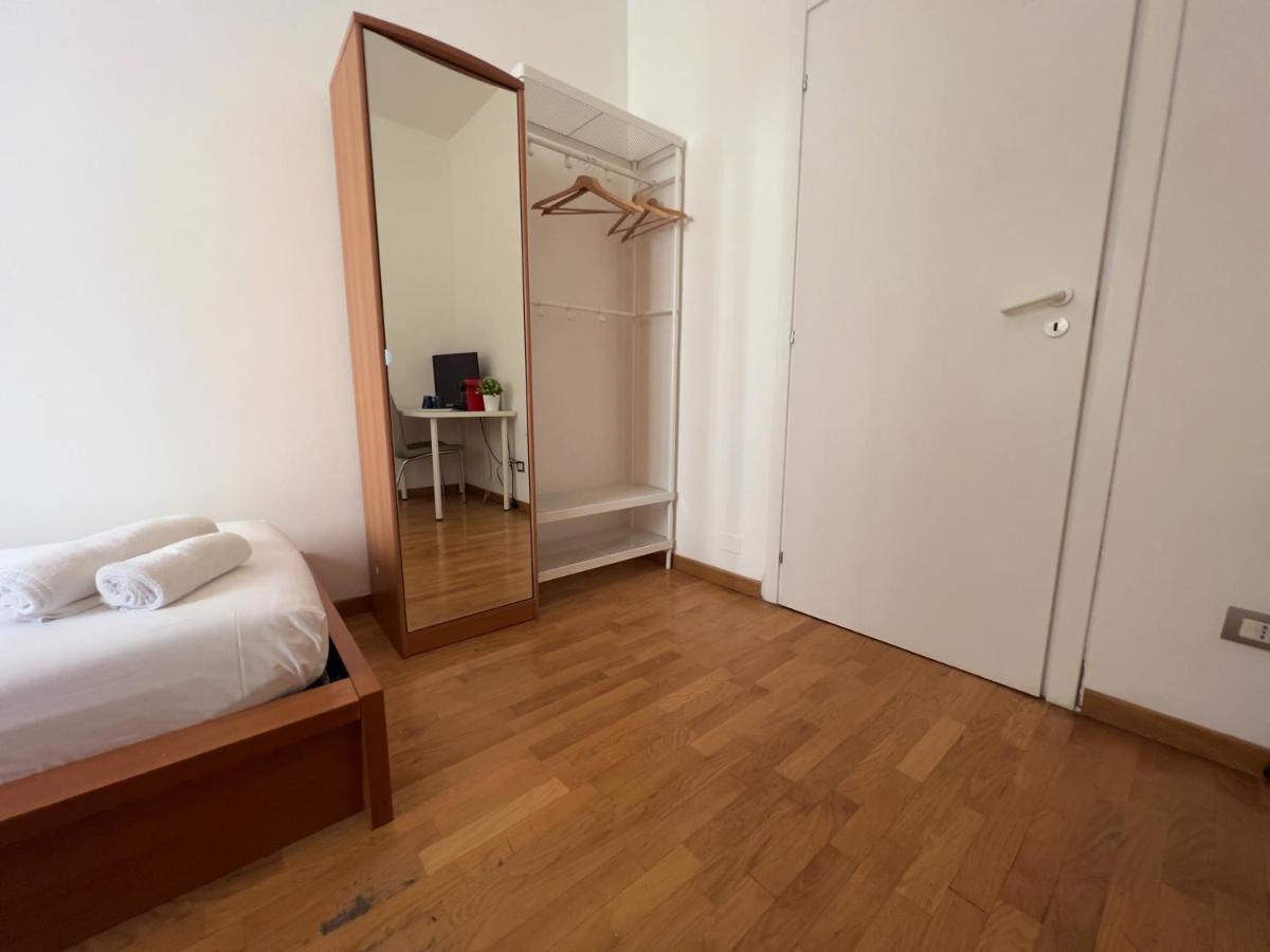 Appartme Guest House Seveso 40 Милано Екстериор снимка