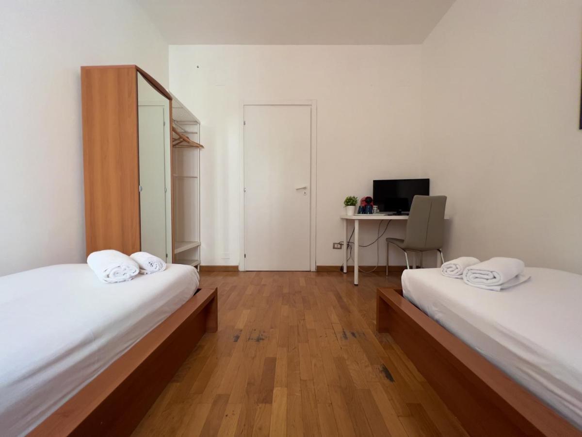 Appartme Guest House Seveso 40 Милано Екстериор снимка