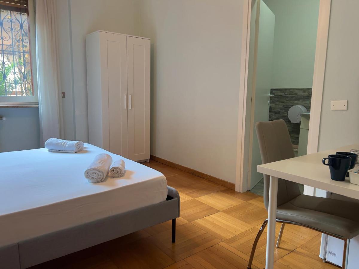 Appartme Guest House Seveso 40 Милано Екстериор снимка